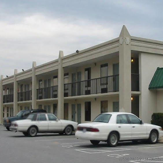 Red Roof Inn & Suites Wilkesboro Ngoại thất bức ảnh